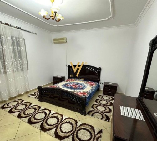 Tirane, jepet me qera apartament 2+1+Ballkon Kati 1, 136 m² 550 € (RRUGA 5 MAJ)