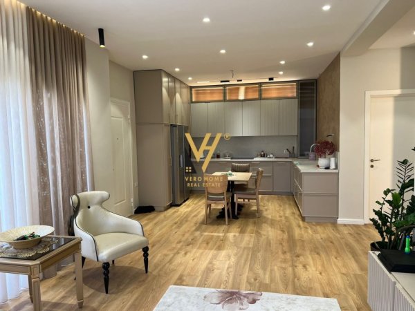 Apartament 3+1+Ballkon Kati 1, 115 m² 1.000 € (KODRA E DIELLIT)