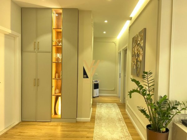 Apartament 3+1+Ballkon Kati 1, 115 m² 1.000 € (KODRA E DIELLIT)