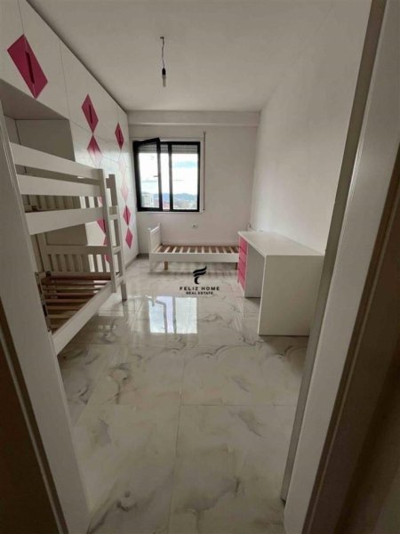 Tirane, shitet apartament 2+1+Ballkon Kati 7, 104 m² 176.000 € (PORCELANI)