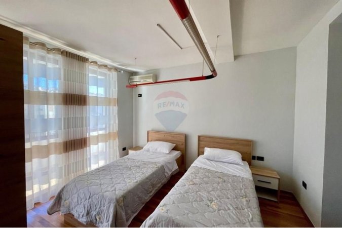 Tirane, jepet me qera apartament Kati 4, 100 m² 700 € (Bllok - Libri Universitar,)