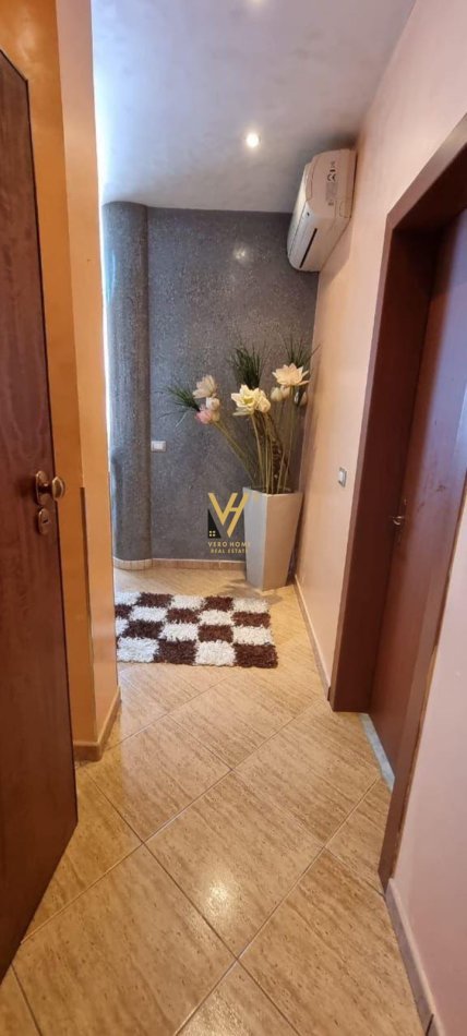Tirane, jepet me qera apartament 2+1+Ballkon Kati 9, 70 m² 700 € (RRUGA E KOSOVAREVE)