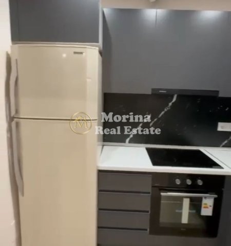Tirane, jepet me qera apartament 2+1 Kati 3, 78 m² 500 € (Xhamlliku)