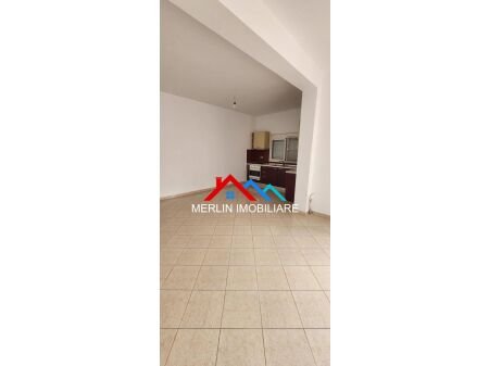 Tirane, jepet me qera Vile 2+1 Kati 3, 300 m² 2.500 € (Xhanfize Keko,PORCELAN)