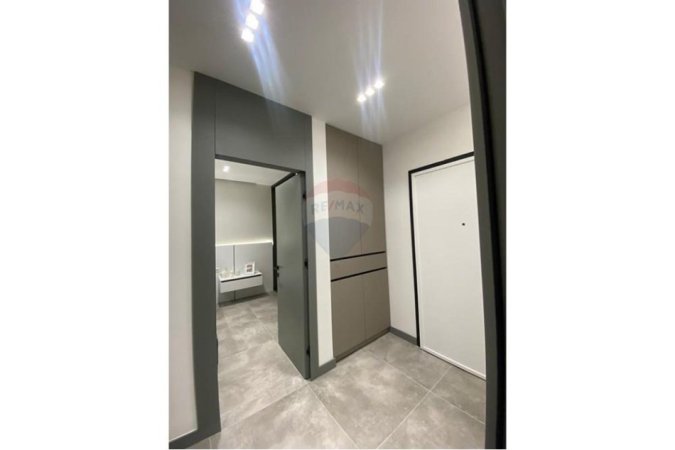 Tirane, jepet me qera apartament 1+1+Aneks+Ballkon , 70 m² 550 € (Green city)