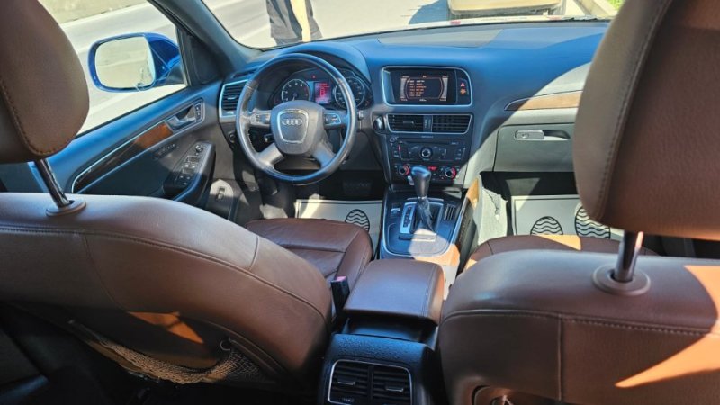 Audi Q5 2.0 Gaz Benzin Benzin+Gaz, blu automatik Klima 240.000 km 10.500 €