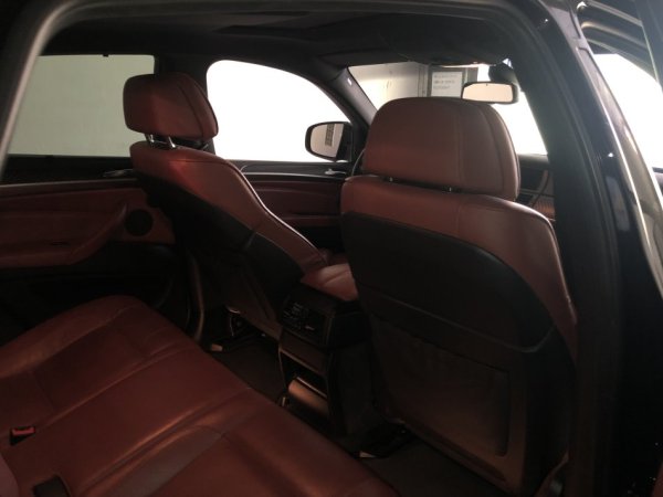 Tirane, shes makine BMW X6 Nafte, automatik Klima 120.000 km 30.000 €