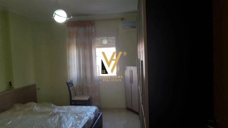 Tirane, jepet me qera apartament 2+1+Ballkon Kati 5, 120 m² 600 € (RRUGA MARGARITA TUTULAN)
