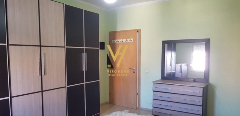 Tirane, jepet me qera apartament 2+1+Ballkon Kati 5, 120 m² 600 € (RRUGA MARGARITA TUTULAN)