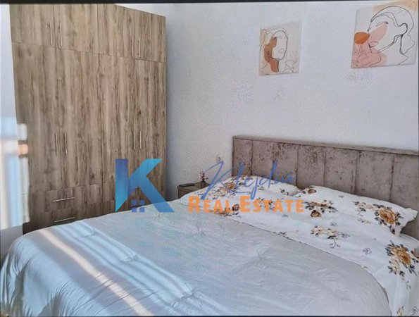 Tirane, jap me qera apartament 2+1+Ballkon Kati 9, 94 m² 650 € (Stacioni i Trenit)