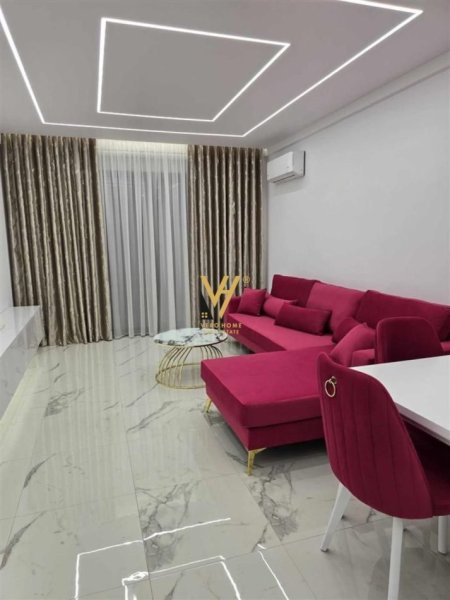 Tirane, jepet me qera apartament 1+1+Ballkon Kati 5, 75 m² 650 € (KODRA E DIELLIT)