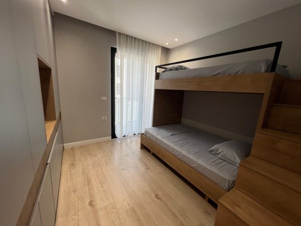 Tirane, shitet apartament 2+1+Ballkon Kati 4, 94 m² 161.613 € (Dogana)