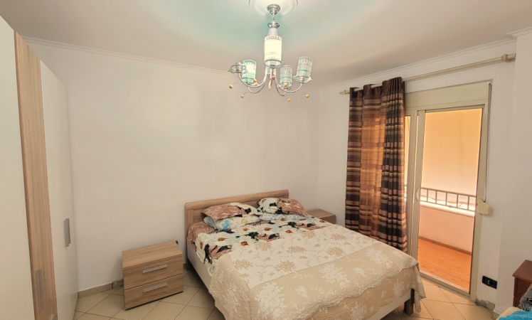 Tirane, jepet me qera apartament 3+1+Ballkon Kati 9, 130 m² 800 € (Rruga e Kavajes)