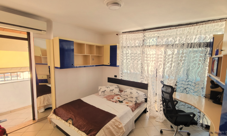 Tirane, jepet me qera apartament 3+1+Ballkon Kati 9, 130 m² 800 € (Rruga e Kavajes)