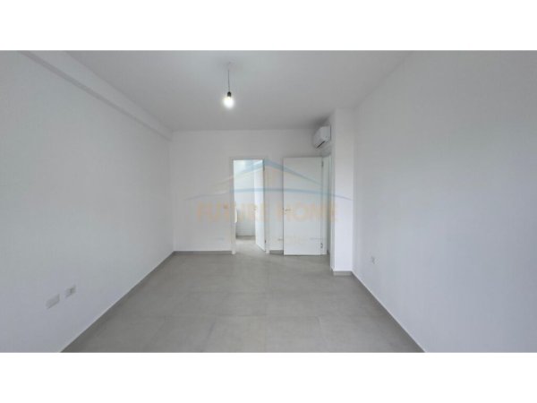 Tirane, jepet me qera apartament 2+1 Kati 4, 96 m² 750 € (Karl Gega)