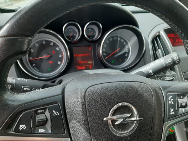 SUPER OKAZION !!!Durres, shes makine OPEL ASTRA Benzin, blu e errët manuale Kondicioner 58.000 km 6000 €