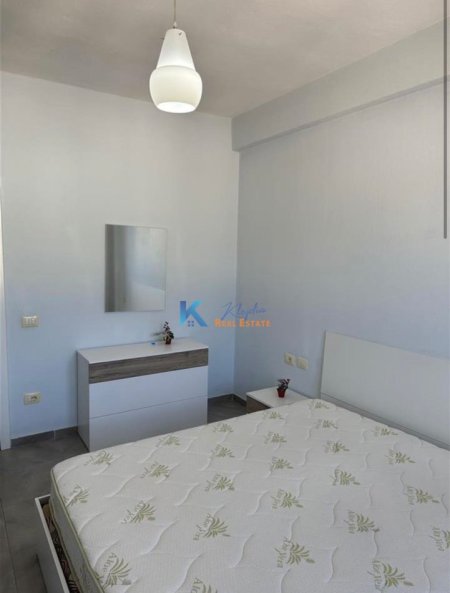 Tirane, jap me qera apartament 1+1+Ballkon Kati 9, 65 m² 500 € (Oxhaku)