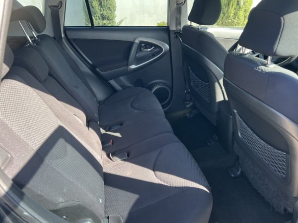 TOYOTA RAV 4 - 2.2 NAFTE 👉 2008 👈 KAMBIO MANUALE - 6.250 €