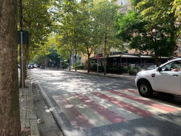 Tirane, shitet dyqan Kati 0, 34 m² 145.000 Euro (Rruga hoxha tahsim)