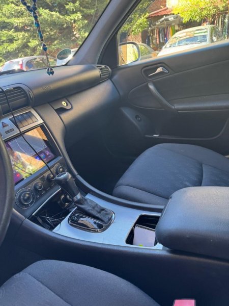 Tirane, shes makine MERCEDES BENZ C-CLASS 220 SPORT E DITION Nafte, gri metalizato automatik Klima 206.379 km