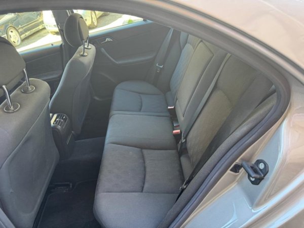 Tirane, shes makine MERCEDES BENZ C-CLASS 220 SPORT E DITION Nafte, gri metalizato automatik Klima 206.379 km