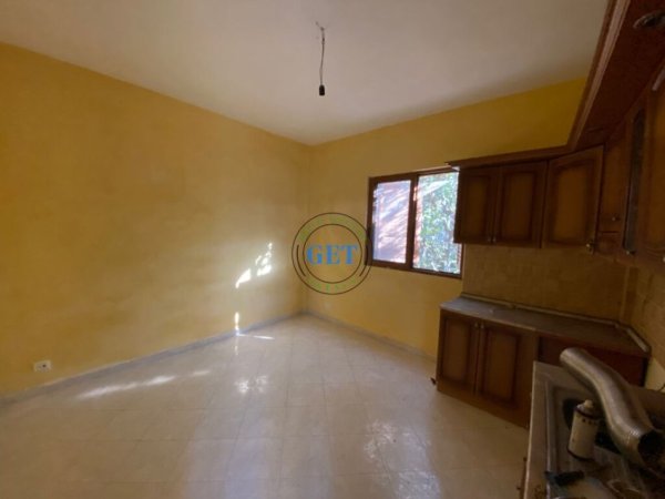 Durres, shitet shtepi private , 70.000 € (Muzeu I Deshmoreve)