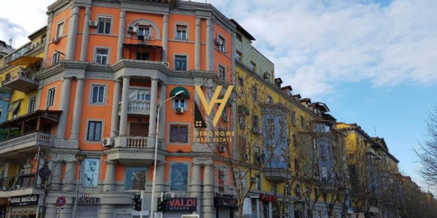 Tirane, shitet ambjent biznesi Kati 0, 105 m² 375.000 € (PALLATET AGIMI)