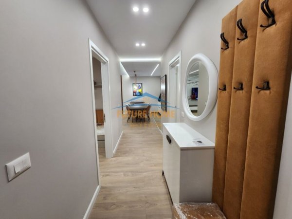 Tirane, jepet me qera apartament 2+1 Kati 3, 116 m² 900 € (Don Bosko)