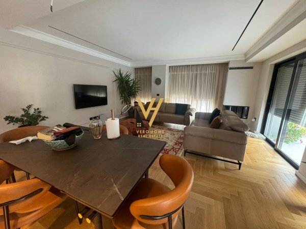 Tirane, shitet apartament 3+1+Ballkon Kati 5, 214 m² 530.000 € (BLLOKU)