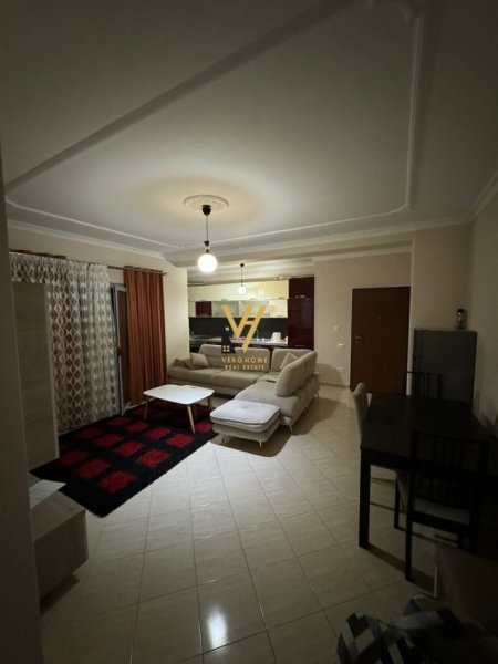 Tirane, jepet me qera apartament 1+1+Ballkon Kati 1, 70 m² 400 € (CASA ITALIA)