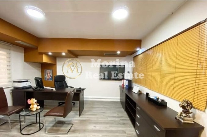 Shqiperi, shitet dyqan Kati 2, 200 m² 1.000.000 € (Rruga Sami Frasheri/Shkolles Petro Nini)