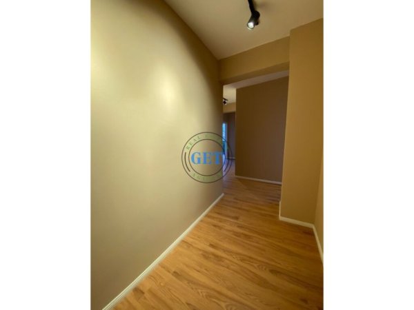 Durres, jepet me qera apartament 2+1 Kati 2, 85 m² 400 € (Spitali)