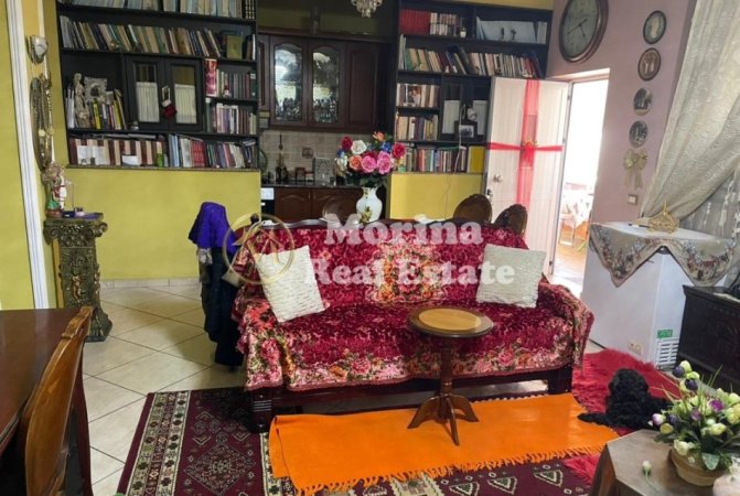 Tirane, jepet me qera shtepi 3+1 Kati 3, 90 m² 800 € (Ish Fusha Aviacionit)