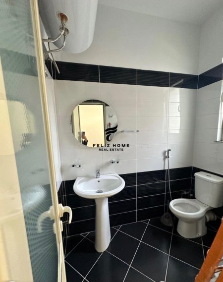 Tirane, jepet me qera apartament 1+1+Ballkon Kati 2, 70 m² 500 € (RRUGA JORDAN MISJA)