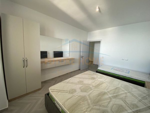 Durres, jepet me qera apartament 1+1 Kati 12, 89 m² 750 € 