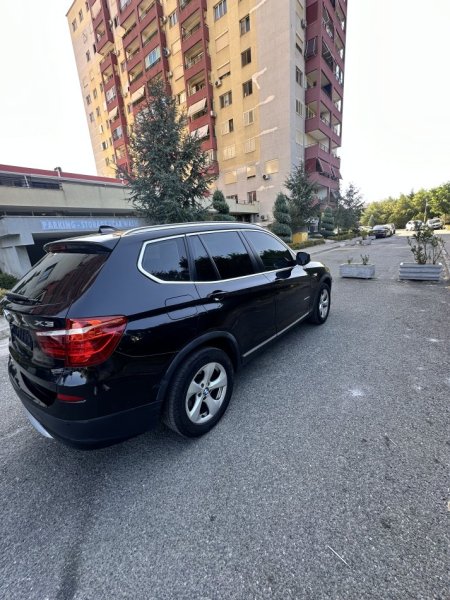 Tirane, shes SUV | Fuoristrad | Xhip BMW X3 Nafte, e zeze automatik Kondicioner 178 km 12.500 €