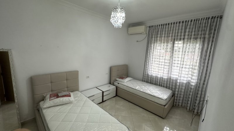 Penthouse 220m2 me qera 3+1+2 - Yrshek - QTU, PERSON FIZIK