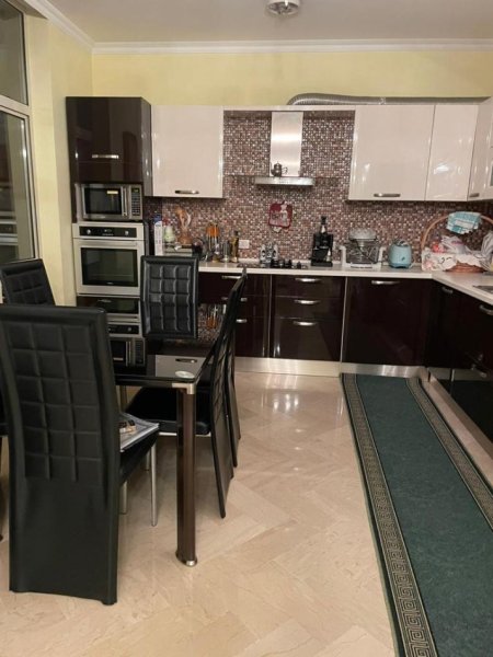 🌟Shitet apartment 149m² 3+1, Kati i 8, 260,000 € (Rruga Komuna Parisit)