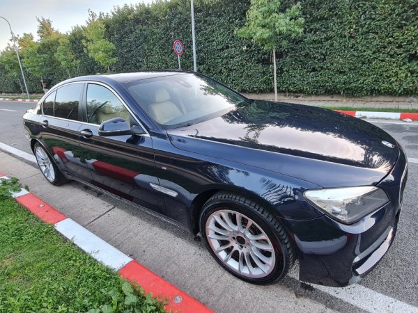 Urgjent!!! Tirane, shes BMW Seria 730D XDrive, viti 2015, 19.900 € i diskutueshem