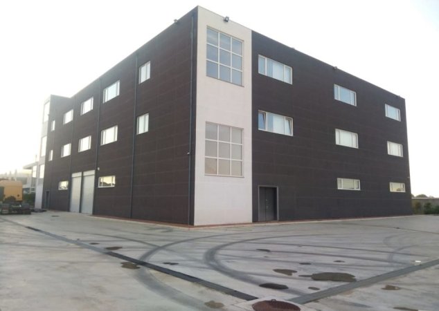 Durres, shes magazine , 3.990 m² 1.200.000 € (Fllake)