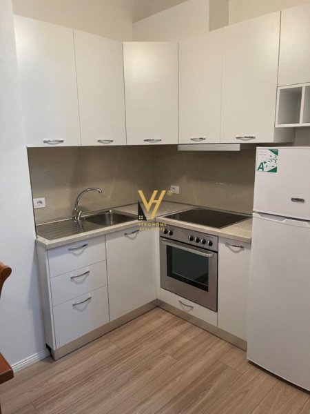 Tirane, jepet me qera apartament 1+1+Ballkon Kati 2, 75 m² 600 € (RRUGA SIRI KODRA)