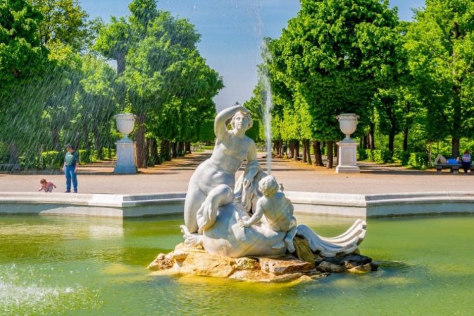 Tirane, oferte City-tour | Vizita qytetesh PRAGE - VJENE - BUDAPEST