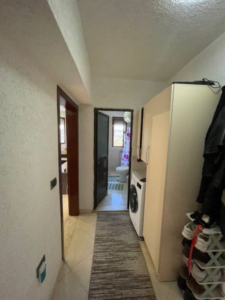 Tirane, shitet apartament 1+1 Kati 3, 54 m² 75.000 € (Allias)