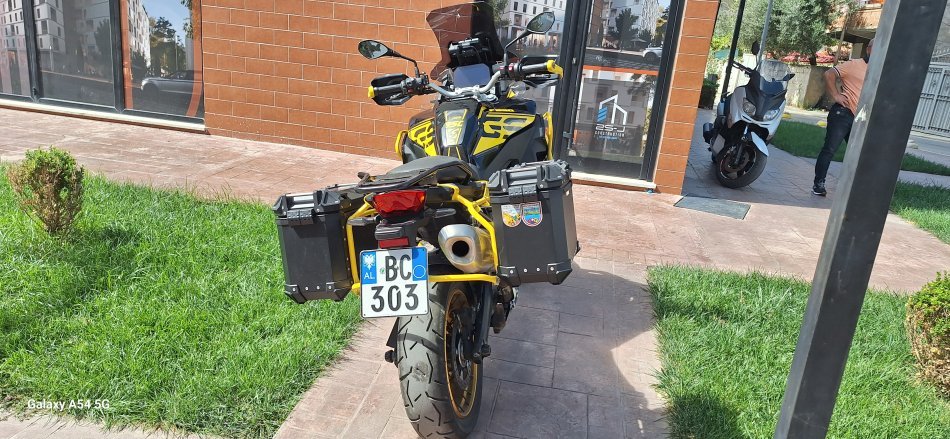 Tirane, shes Enduro BMW - GS 850 Adventure - Viti 2021 , e zeze 32.000 km 15.700 €