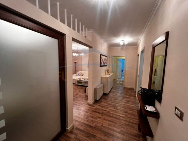 Durres, jepet me qera apartament 1+1+Ballkon Kati 11, 94 m² 600 € 