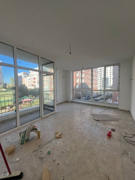 Tirane, jepet me qera apartament 1+1+Ballkon Kati 1, 65 m² 400 € (Jordan Misja)