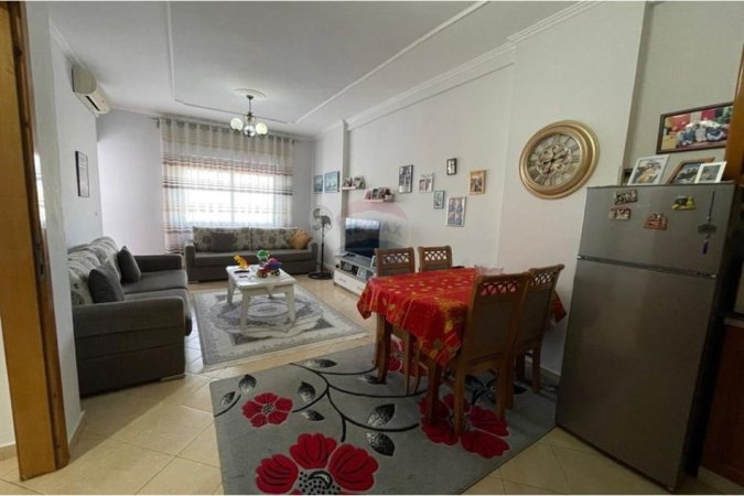 Tirane, shitet apartament 1+1+Aneks+Ballkon Kati 5, 80 m² 105.000 € (Don Bosko)