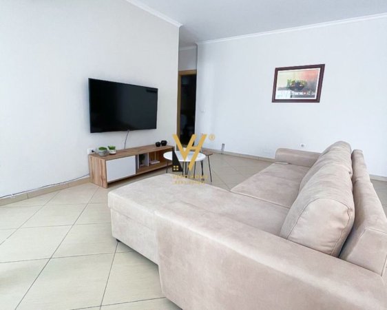 Tirane, jepet me qera apartament 1+1+Ballkon Kati 6, 76 m² 600 € (RRUGA E KAVAJES)