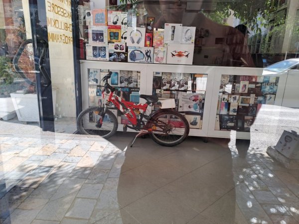 Berat, shes biciklete e kuqe 30 €