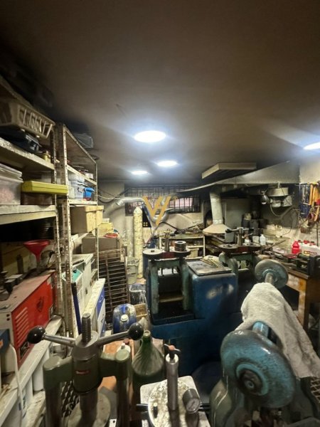 Tirane, shitet dyqan Kati 0, 48 m² 600.000 € (BULEVARDI ZOGU I PARE)